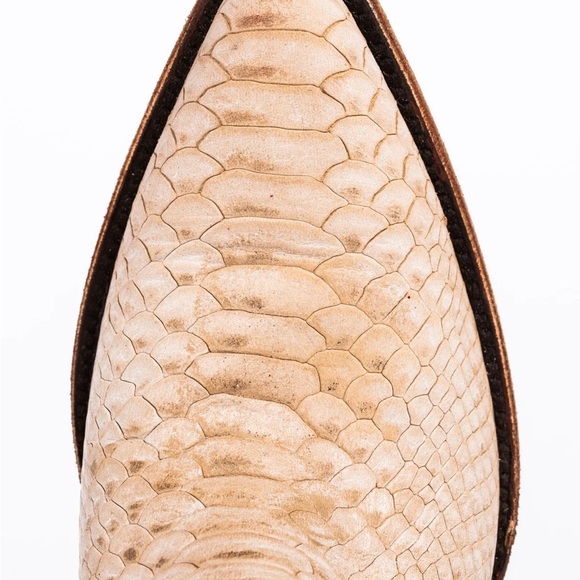 Idyllwind Strut White Western Boots, Snip Toe, Size 9 - Picture 7 of 8